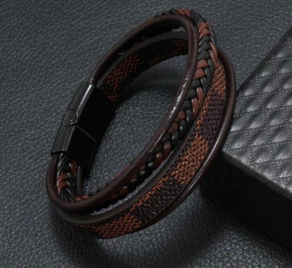 5fdfa8d1-9fcf-4a52-b13f-4dcdf6631155 Bracelet en cuir multicouches Y2k