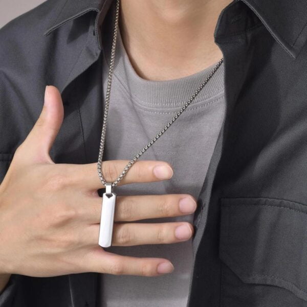 Collier avec pendentif All Grey